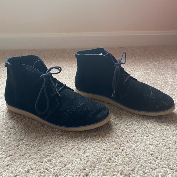 Toms Lace Up Booties - Picture 10 of 10